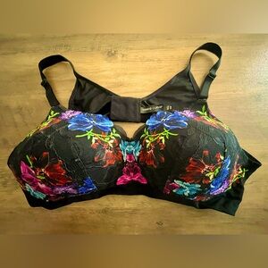 This bra is so pretty!
